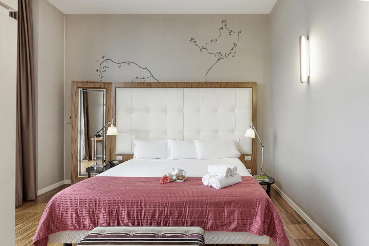 Italiana Hotels Milan Rho Fair Esterno foto