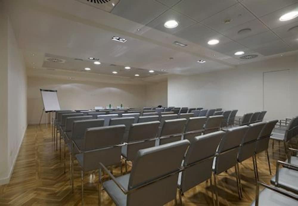 Italiana Hotels Milan Rho Fair Esterno foto